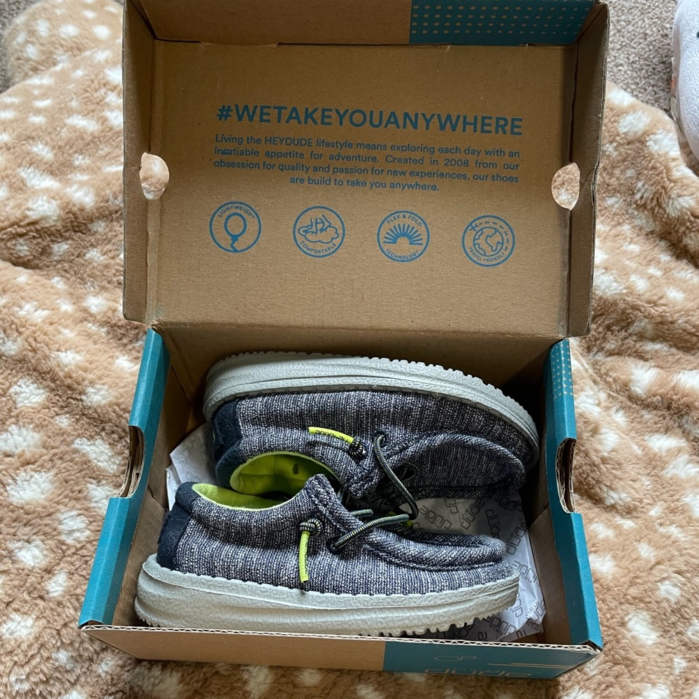 HeyDude baby shoes, Size K6